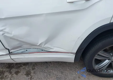 2019 Volkswagen Atlas 3.6L V6 Se W/Technology R-Line z USA, uszkodzony, nr VIN 1V2YR2CA4KC590678